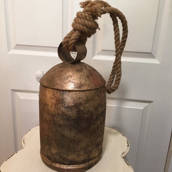 Huge 18" Metal Distressed Rustic Decorative COW Bell/GARDEN/YARD DECOR - Picture 1 of 8